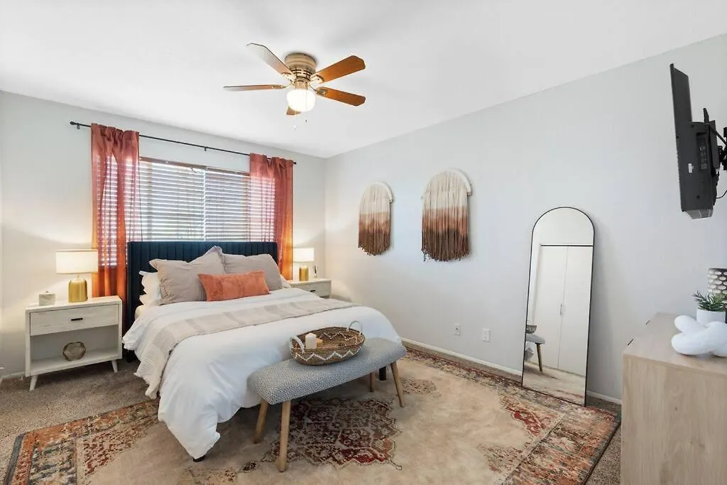 Holiday home Pool -Hot Tub - Game Room - Bbq Tempe